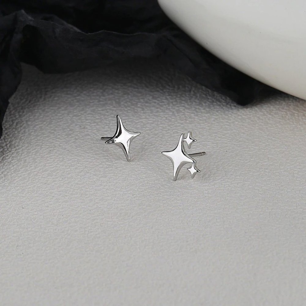 NEW S925 Sterling Silver Asymmetrical Four Point Star Stud Earrings